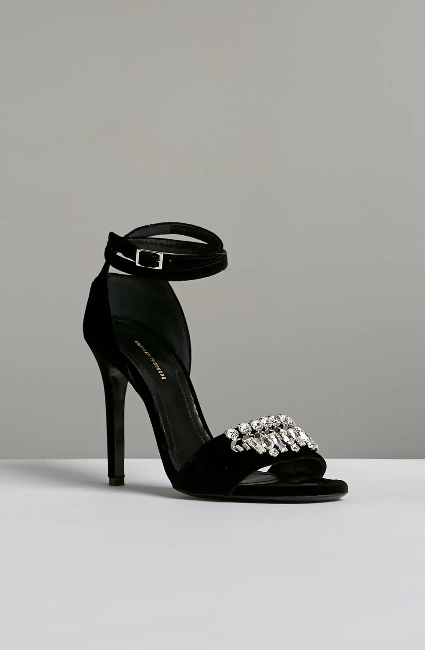 CRYSTAL STILETTO