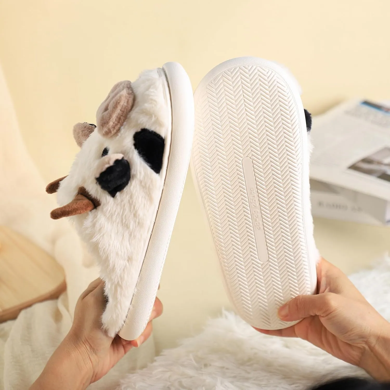 Gaolinci Cartoon Cow Cotton Slippers, Winter Indoor Outdoor Slippers for Women